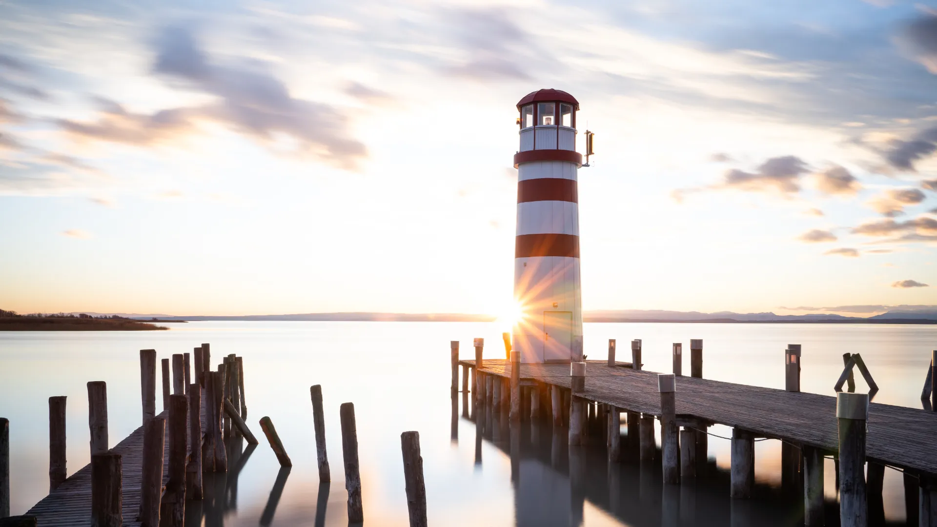 Leuchtturm beim Neusiedlersee in Burgenland