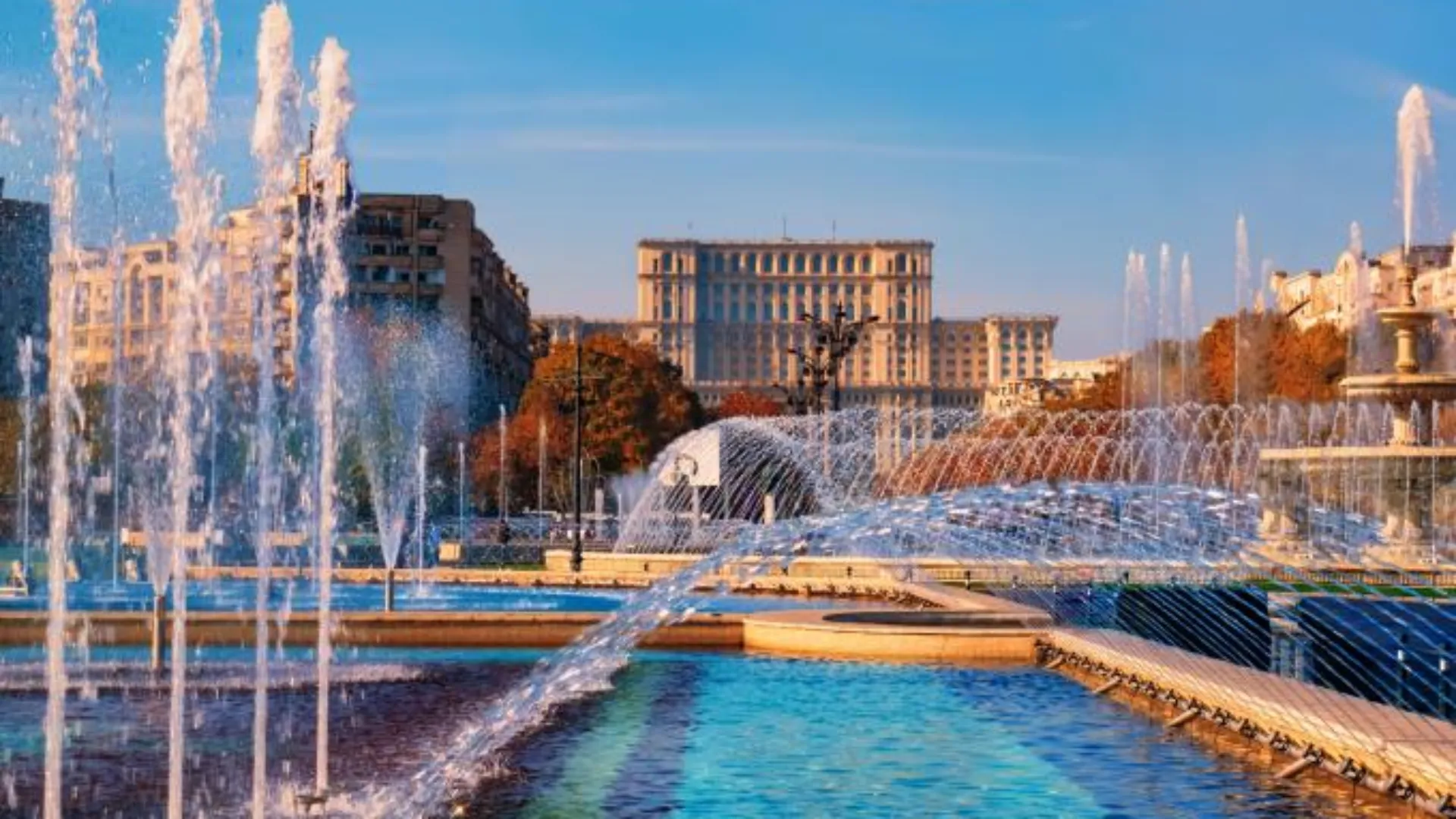 Bukarest/ Palast mit Springbrunnen