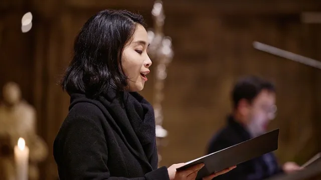 Sängerin bei Konzert im Stephansdom