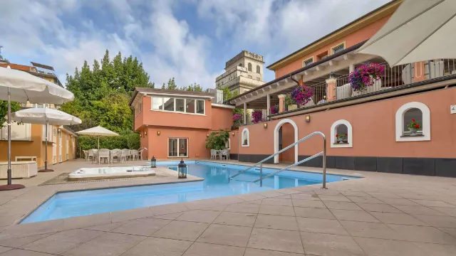 Hotel Monte Rose Pool
