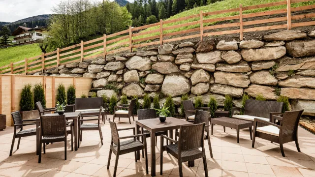 Almina Family & Spa - Exterior