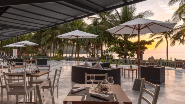 Sunprime Kamala Beach Resort, Restaurant
