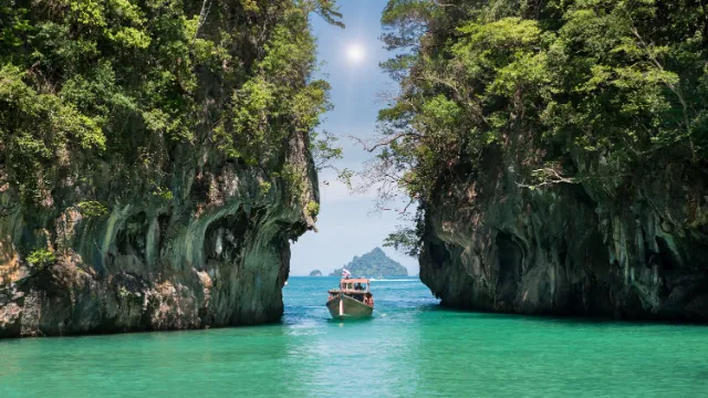 Phuket, Inseln