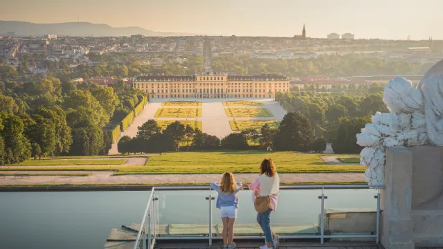 Attraktionen im Schlosspark, Gloriette Aussichtsterrasse