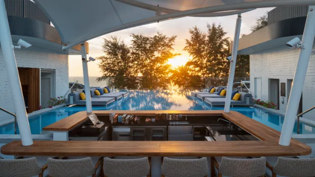 Radisson Blu Maikhao Beach, Poolbar
