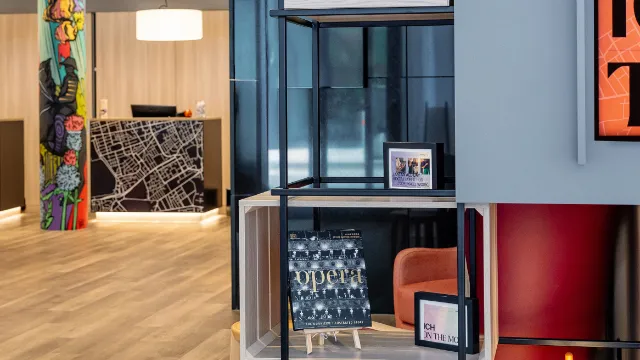 IntercityHotel Wien - Lobby